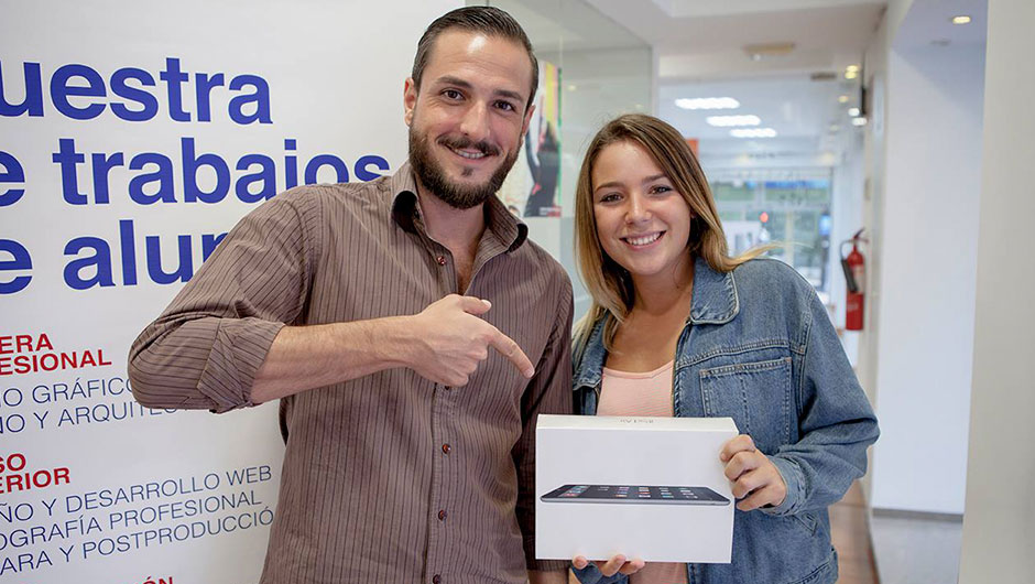 Amanda López Moreno ganadora iPad Air Wifi