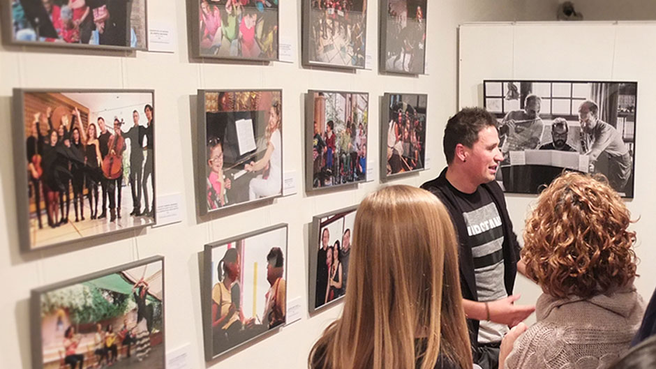 Visita de los alumnos de Fotografía Profesional a la exposición Sinfonendo