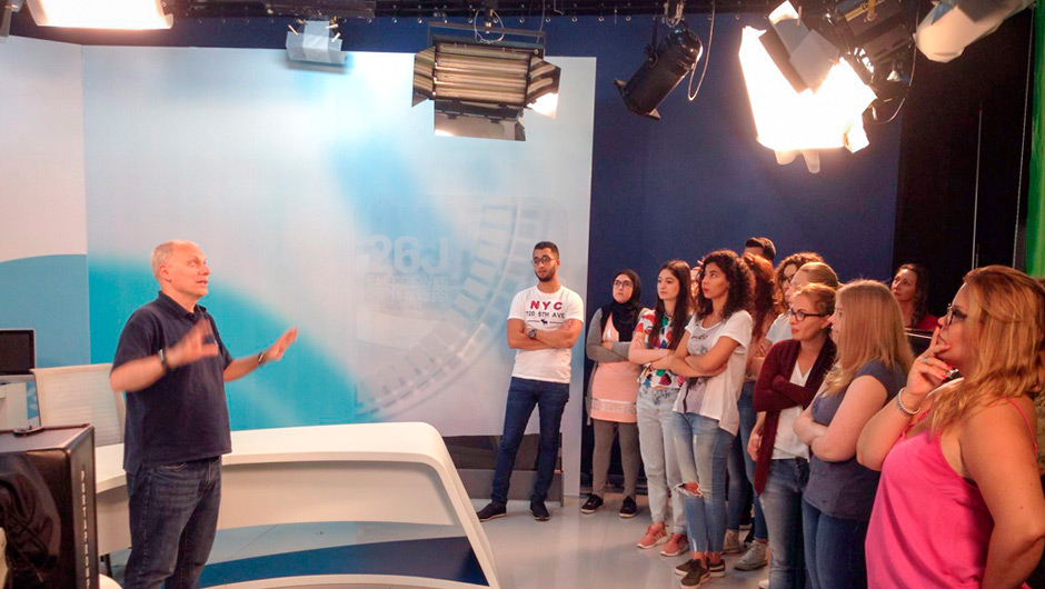 Visita a Canal Sur TV alumnos Interiores