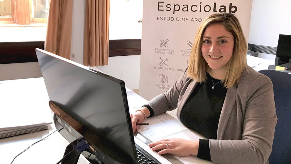 Luna Navas consigue empleo en estudio Epaciolab